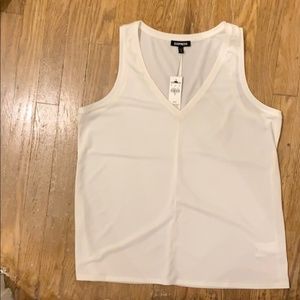 Express Tops - Express NWT ivory sleeveless camisole tank Medium Express Tops - Express NWT ivory sleeveless camisole tank Medium